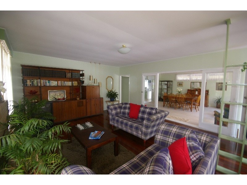 230 Chatsworth Road, Coorparoo QLD 4151