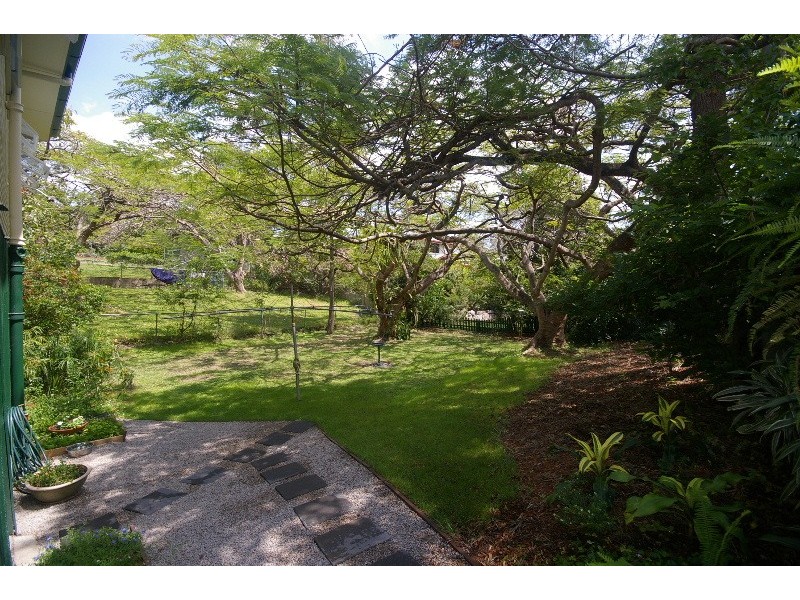 230 Chatsworth Road, Coorparoo QLD 4151