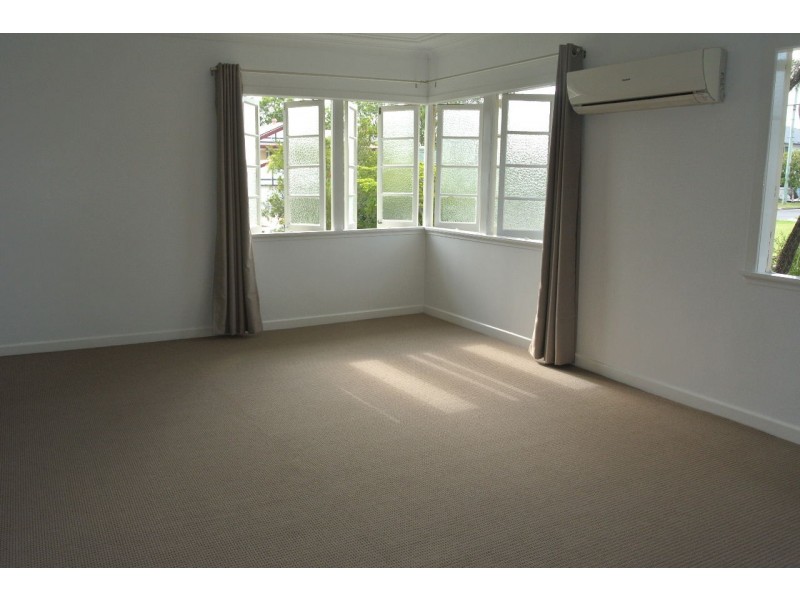 52 Arrol Street, Camp Hill QLD 4152