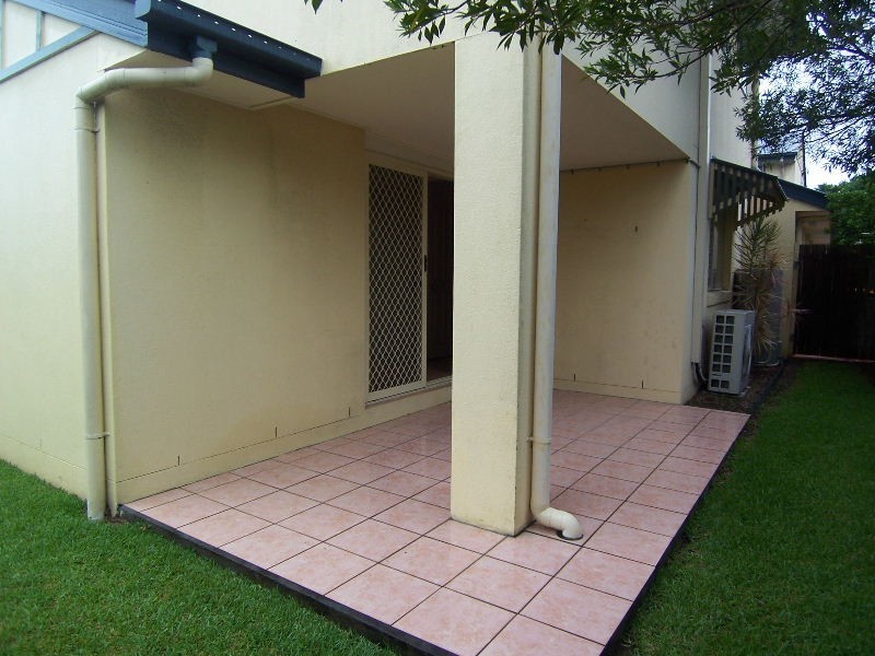 1/68 Adelaide Street, Carina QLD 4152