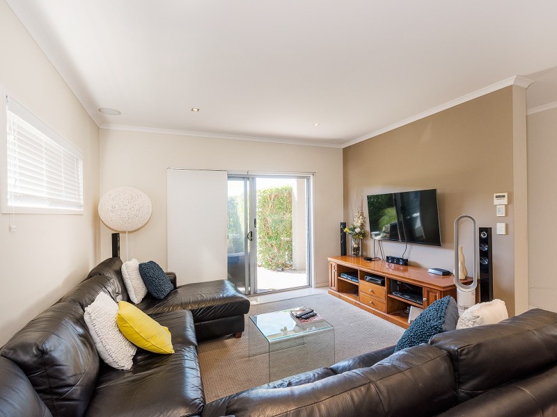 1/11 Agnes Street, Morningside QLD 4170