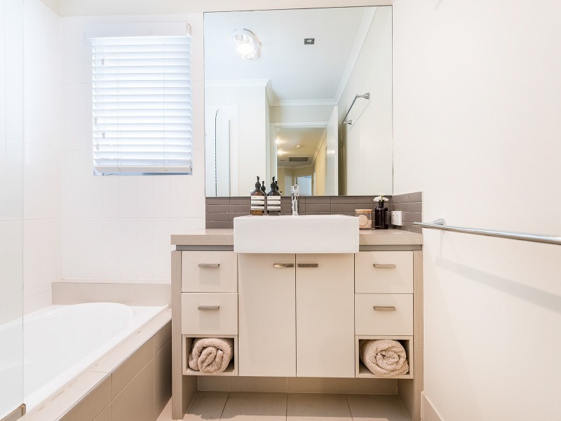 1/11 Agnes Street, Morningside QLD 4170