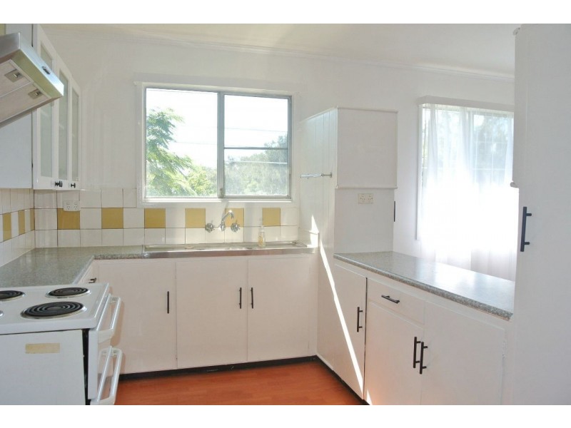 30 Wood Avenue, Carina QLD 4152