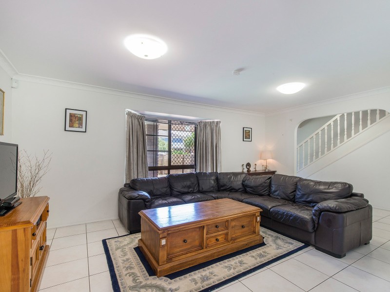 42 Long Street, Camp Hill QLD 4152