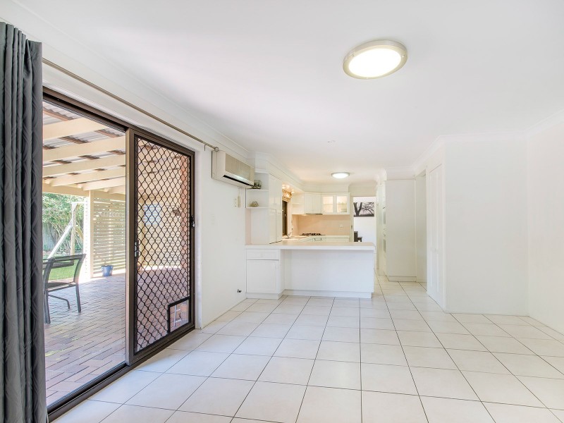 42 Long Street, Camp Hill QLD 4152