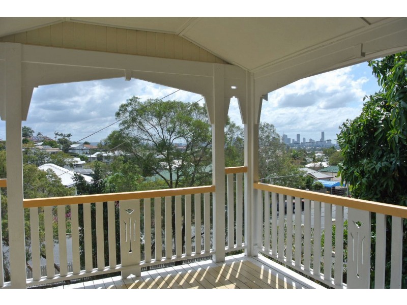 40 Brae Street, Coorparoo QLD 4151