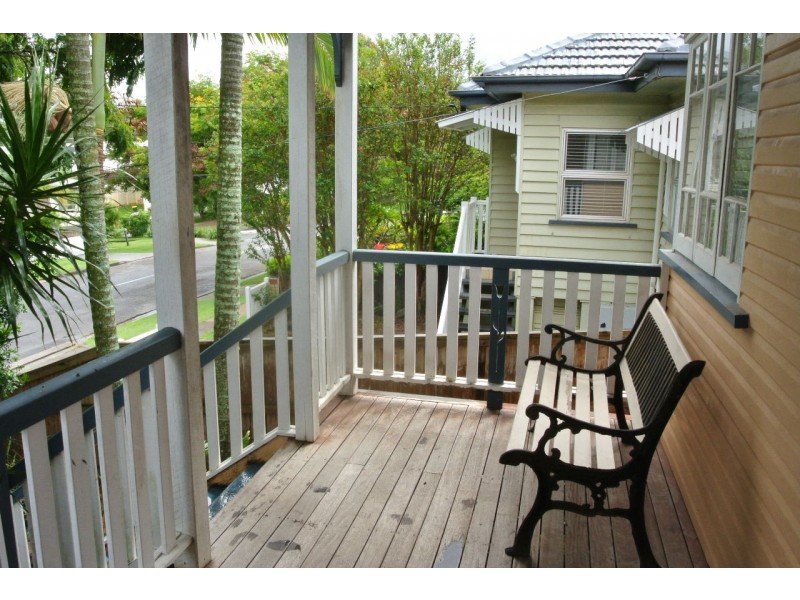 25 The Promenade, Camp Hill QLD 4152