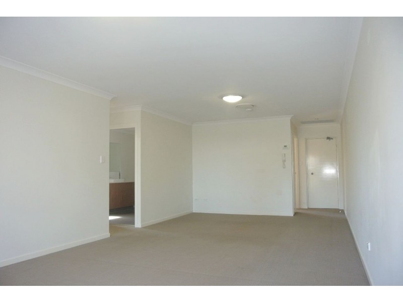 8/24 Dickenson Street, Carina QLD 4152