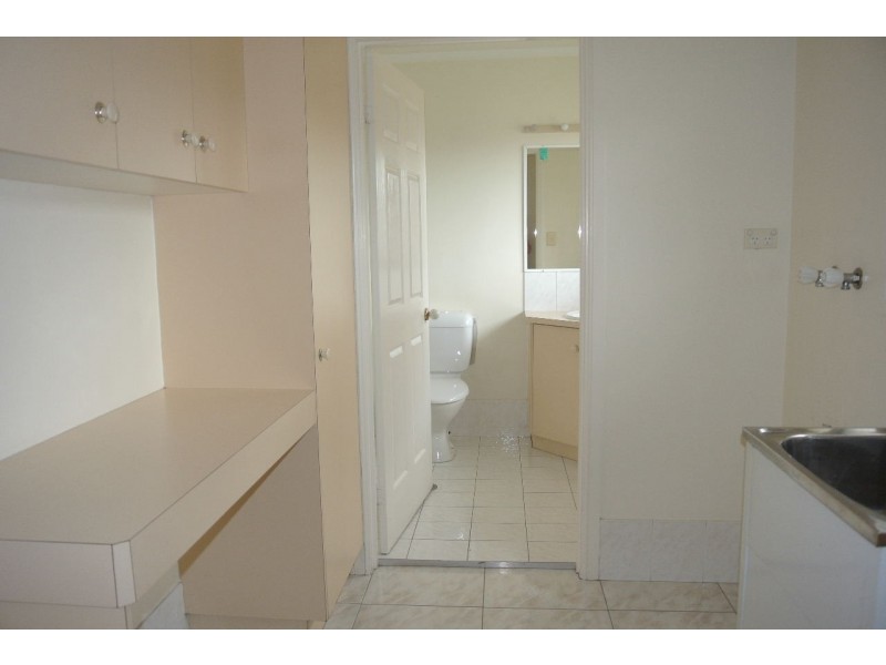 143 Cadogan Street, Carindale QLD 4152