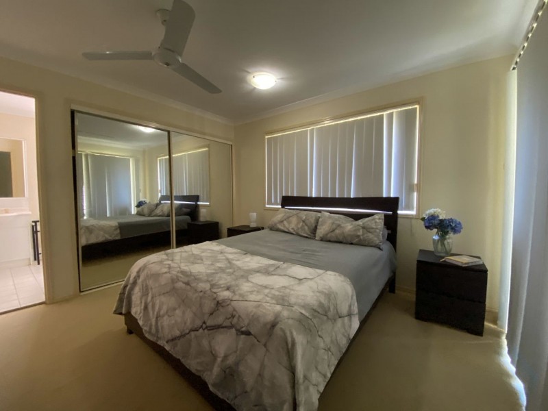 9 Westaway Place, Wynnum West QLD 4178