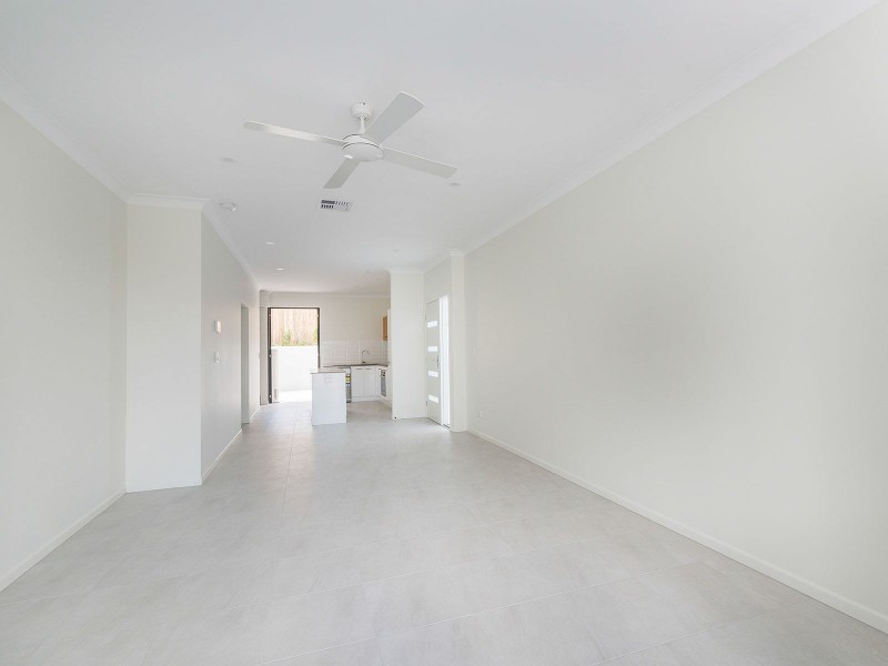 2/64 Renton Street, Camp Hill QLD 4152