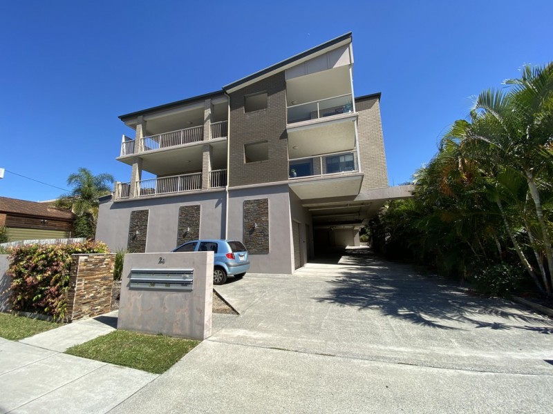 2/24 Dickenson Street, Carina QLD 4152