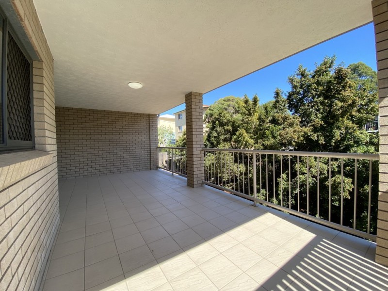 2/24 Dickenson Street, Carina QLD 4152