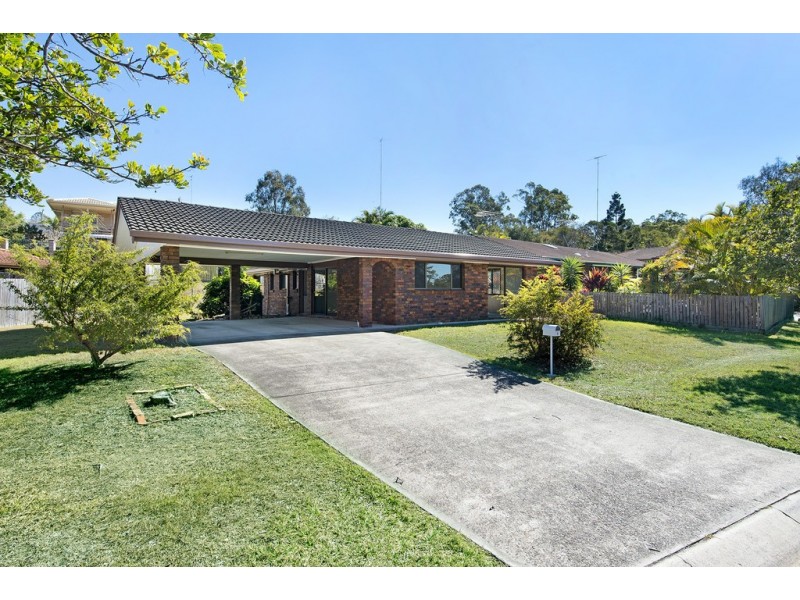 6 Norham Court, Carindale QLD 4152