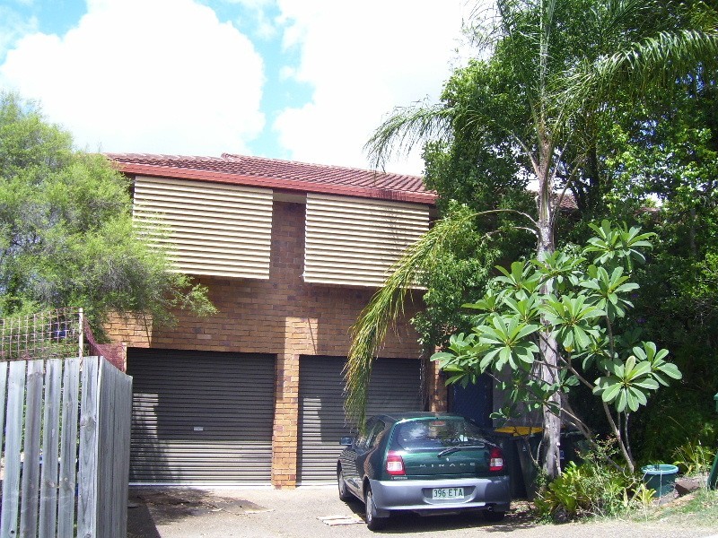 385 Pine Mountain Road, Mansfield QLD 4122