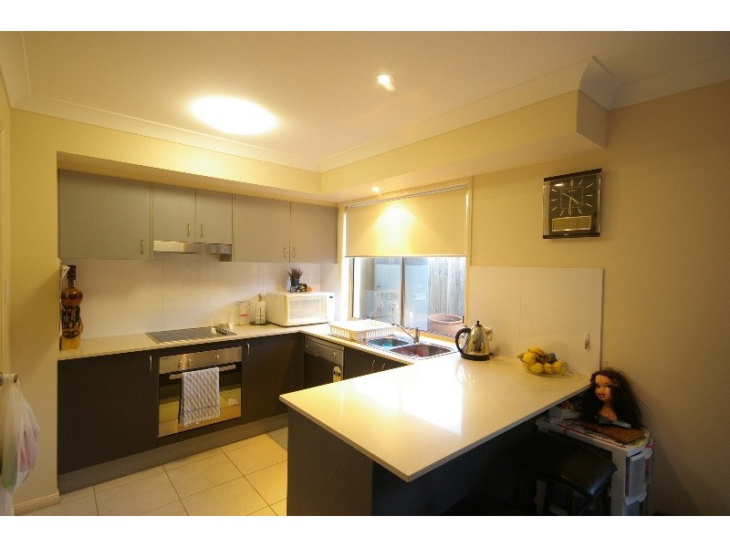 21/24 Tallis Street (21/10 Arenga Street), Wakerley QLD 4154