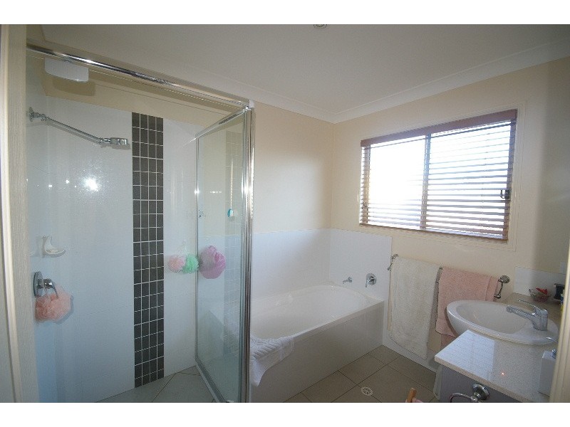 21/24 Tallis Street (21/10 Arenga Street), Wakerley QLD 4154