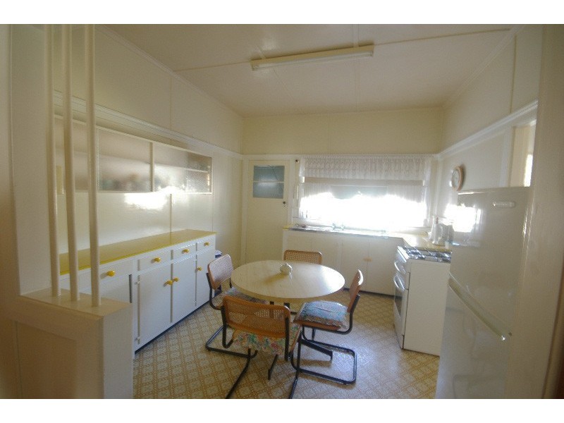 39 First Street, Camp Hill QLD 4152