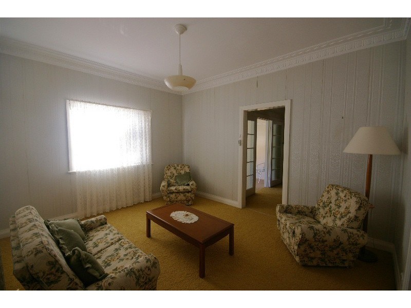 39 First Street, Camp Hill QLD 4152