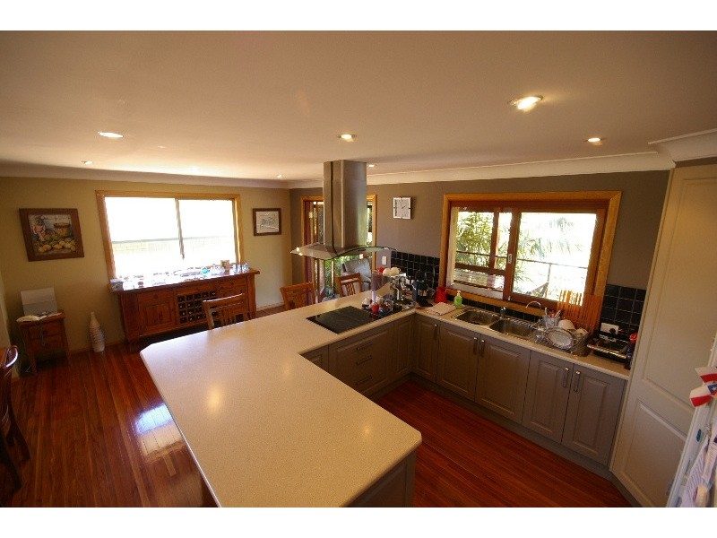 18 Colington Street, Mansfield QLD 4122