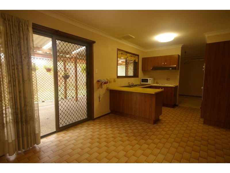 16 Strahan Street, Belmont QLD 4153