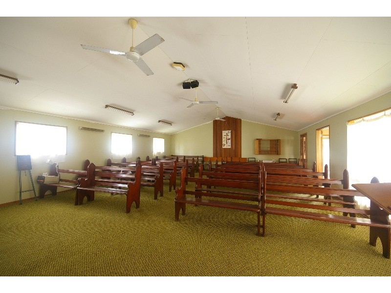 27 Florence Street, Carina QLD 4152