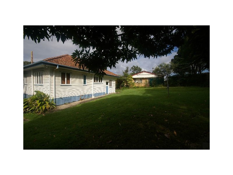 6 Servius Avenue, Seven Hills QLD 4170