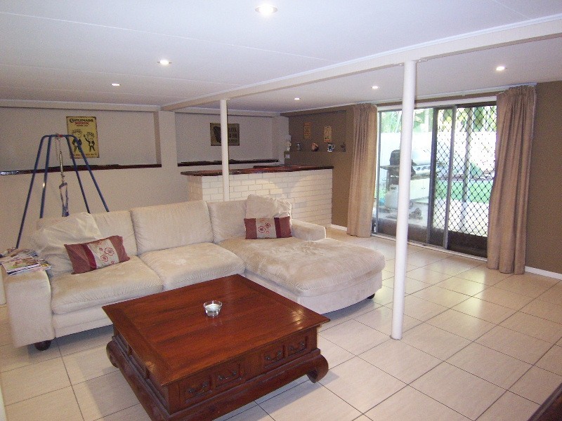 42 Tarana Street, Camp Hill QLD 4152