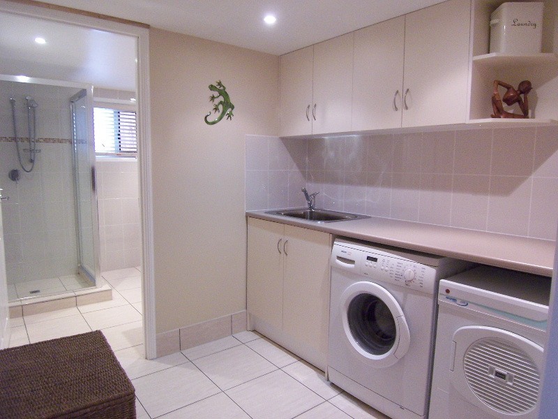 42 Tarana Street, Camp Hill QLD 4152