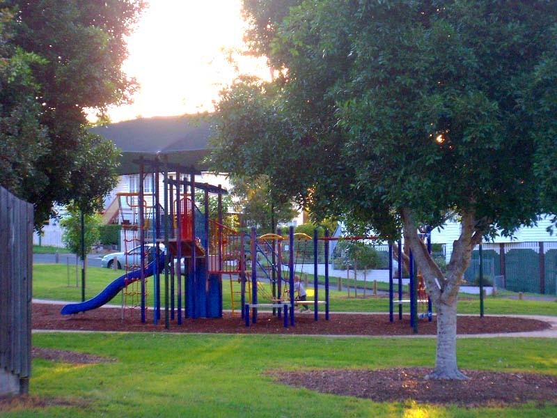 42 Tarana Street, Camp Hill QLD 4152