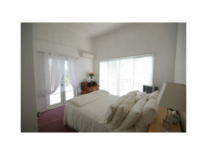 22 Bundah Street, Camp Hill QLD 4152