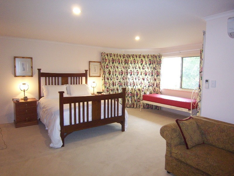 49 Ewer Street, Carindale QLD 4152