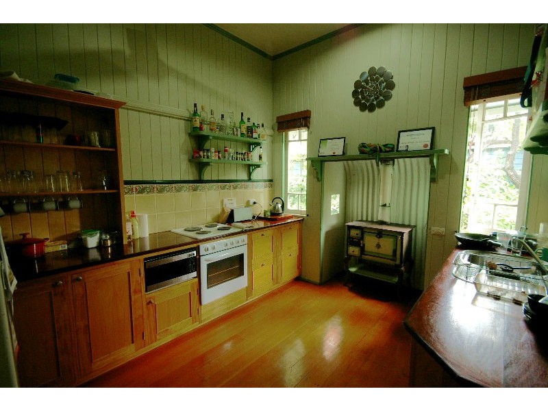 10 Deviney Street, Morningside QLD 4170