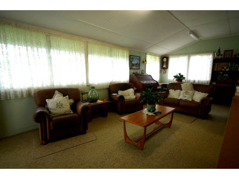 80 Porteus Drive, Seven Hills QLD 4170