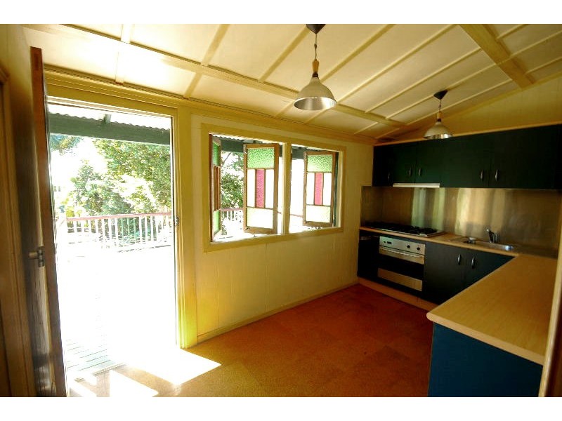 24 Gordon Street, Greenslopes QLD 4120