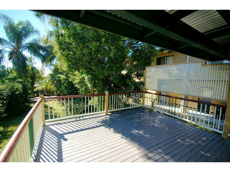 24 Gordon Street, Greenslopes QLD 4120