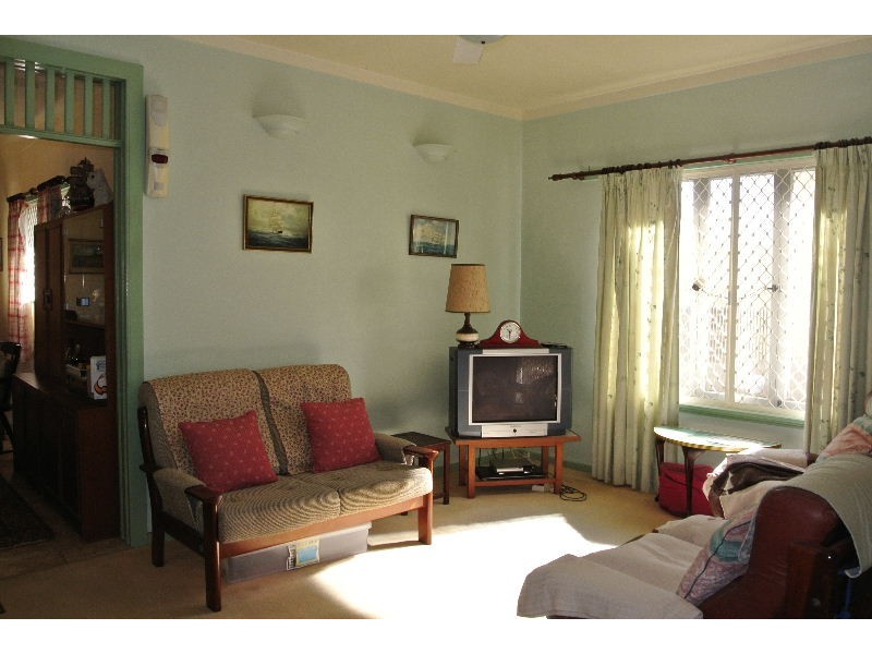 7 Renton St, Camp Hill QLD 4152