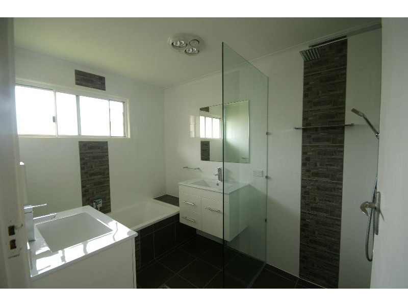 65 Milanion Cres, Carindale QLD 4152