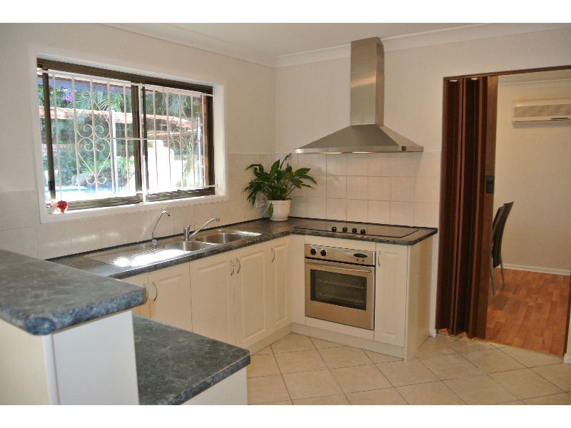 15 Maranoa Street, Carina Heights QLD 4152