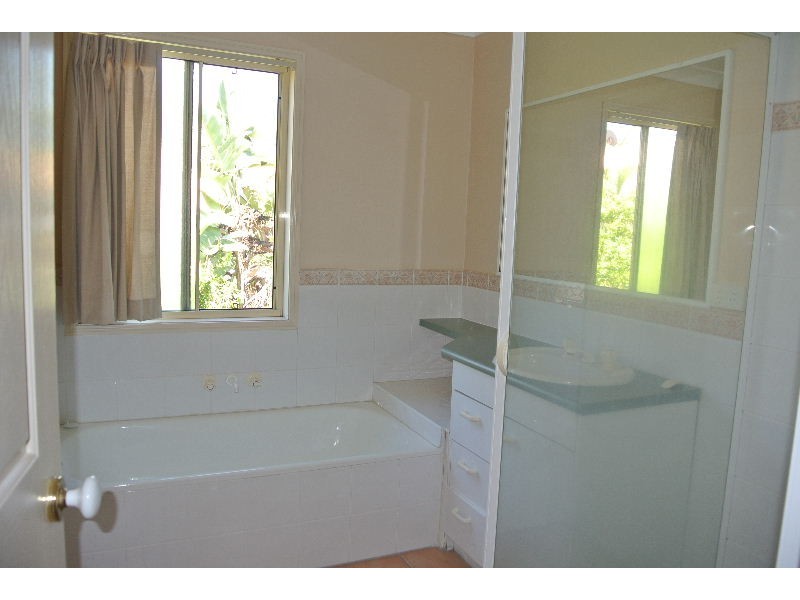 2/29 Osterley Road, Carina Heights QLD 4152