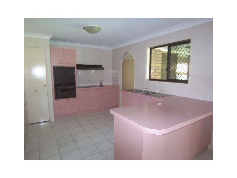 4 Kennet Place, Carina QLD 4152