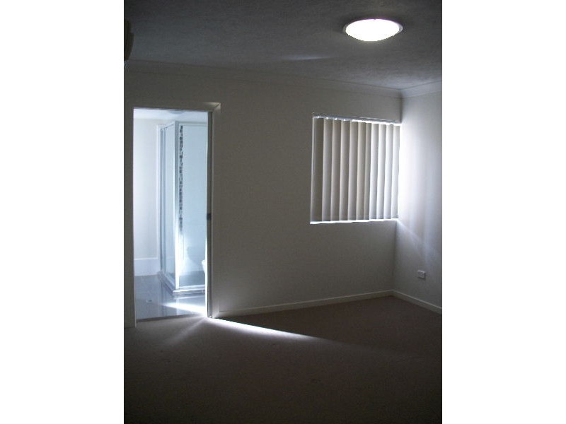 6/24 Dickenson Street, Carina QLD 4152