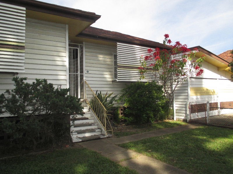 76 Dickenson Street, Carina QLD 4152