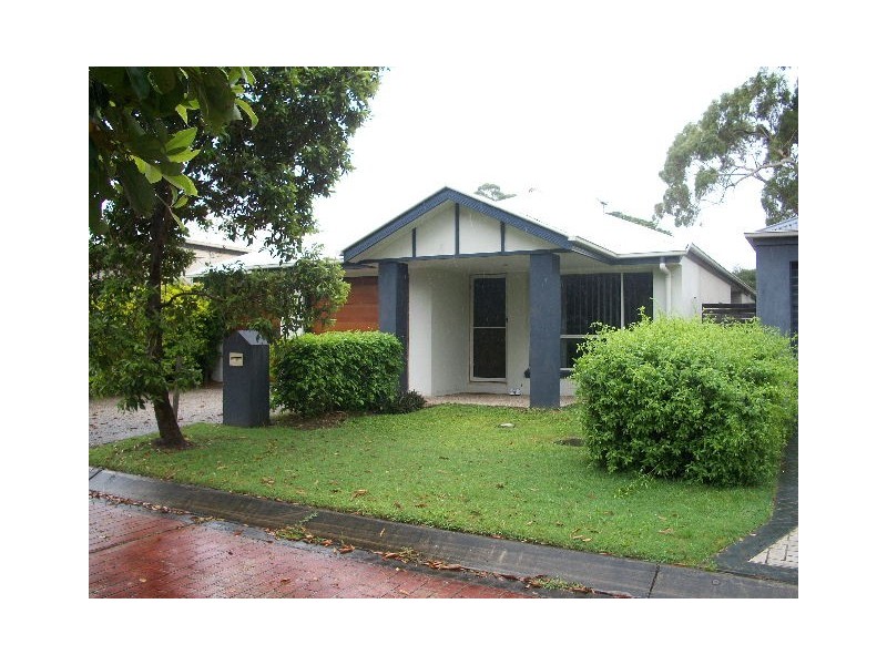 2 Merle Court, Birkdale QLD 4159