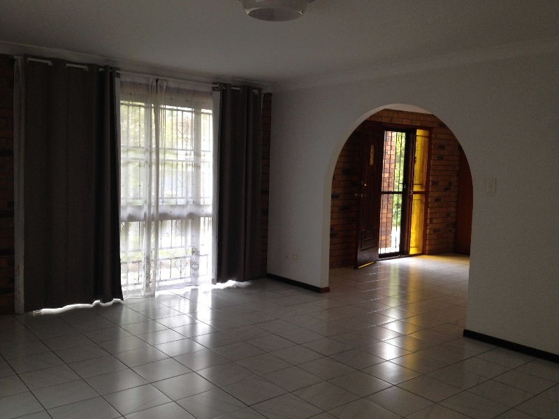 12 Lindisfarne Street, Carindale QLD 4152