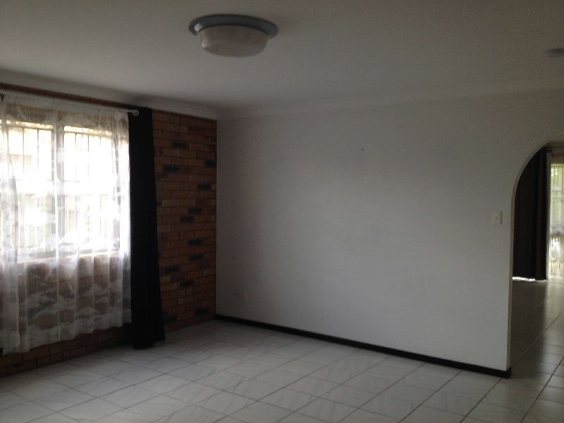 12 Lindisfarne Street, Carindale QLD 4152