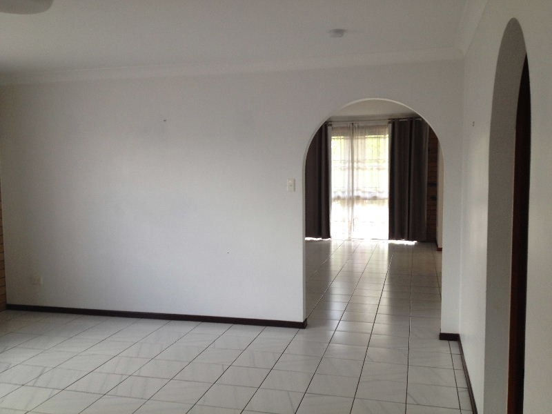 12 Lindisfarne Street, Carindale QLD 4152