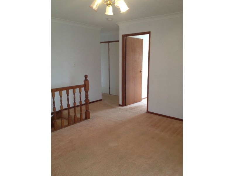 12 Lindisfarne Street, Carindale QLD 4152