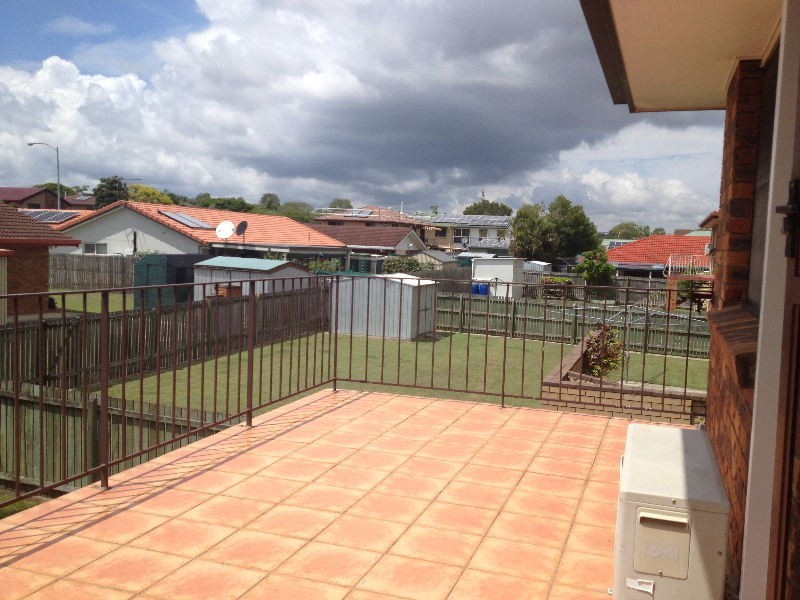 12 Lindisfarne Street, Carindale QLD 4152
