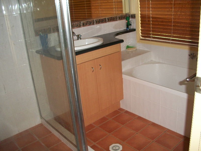 3 Ashbourne Close, Carindale QLD 4152